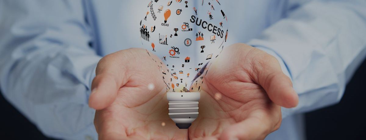 Cómo aplicar la técnica SCAMPER en procesos de innovación y creatividad. Conoce sus 7 pasos, ventajas, ejemplos y aplicaciones en diferentes industrias.