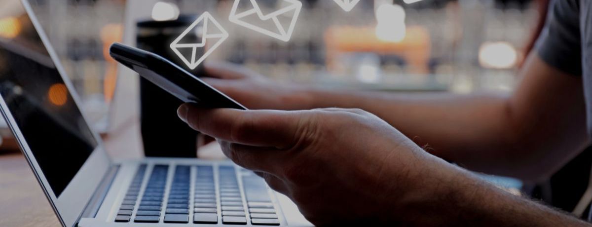 ¿Por qué es importante hacer buenas practicas al enviar mensajes o email?